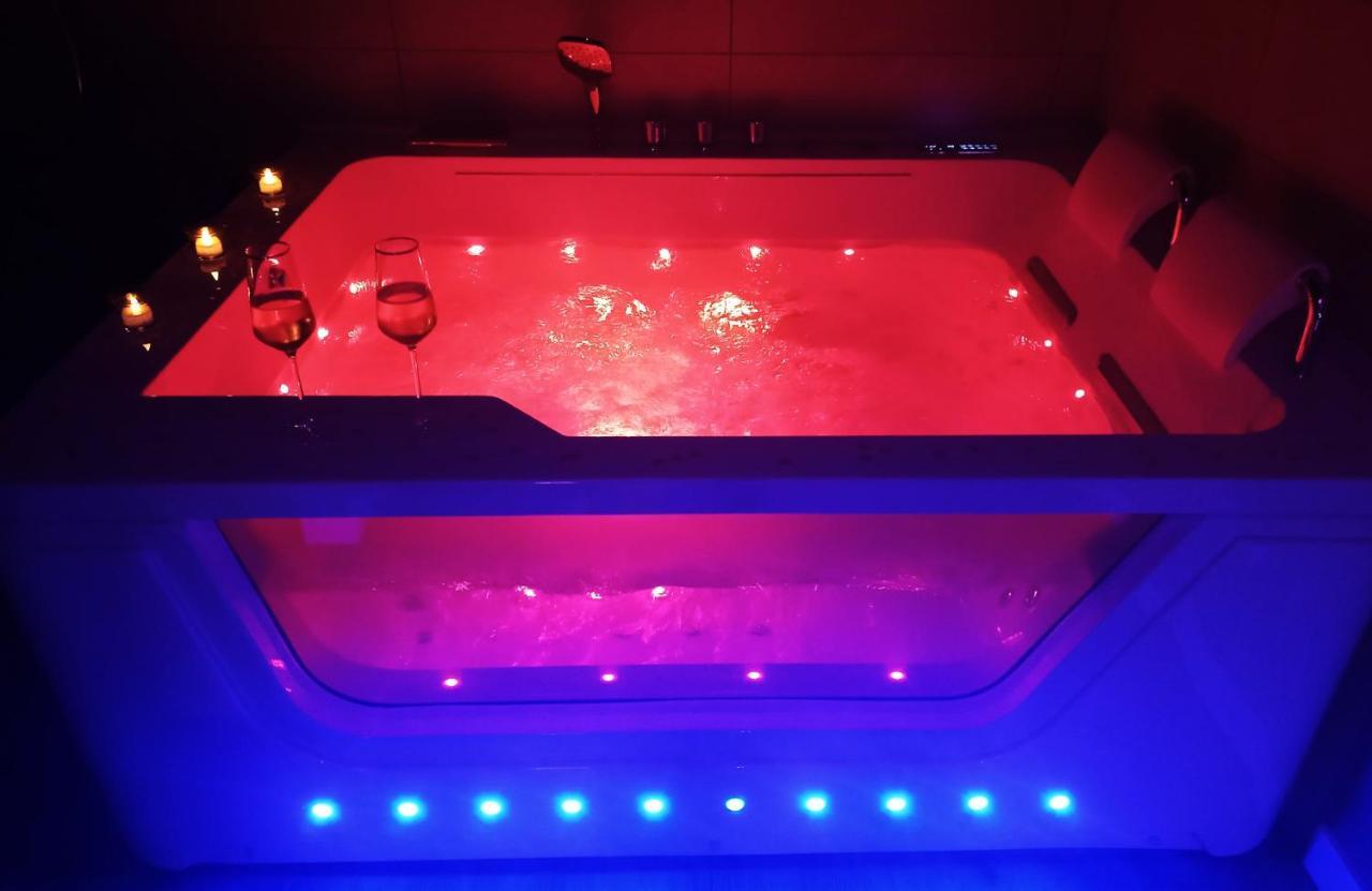 La Passionnante Gite Avec Spa Privatif Saint-Philbert-de-Bouaine Extérieur photo