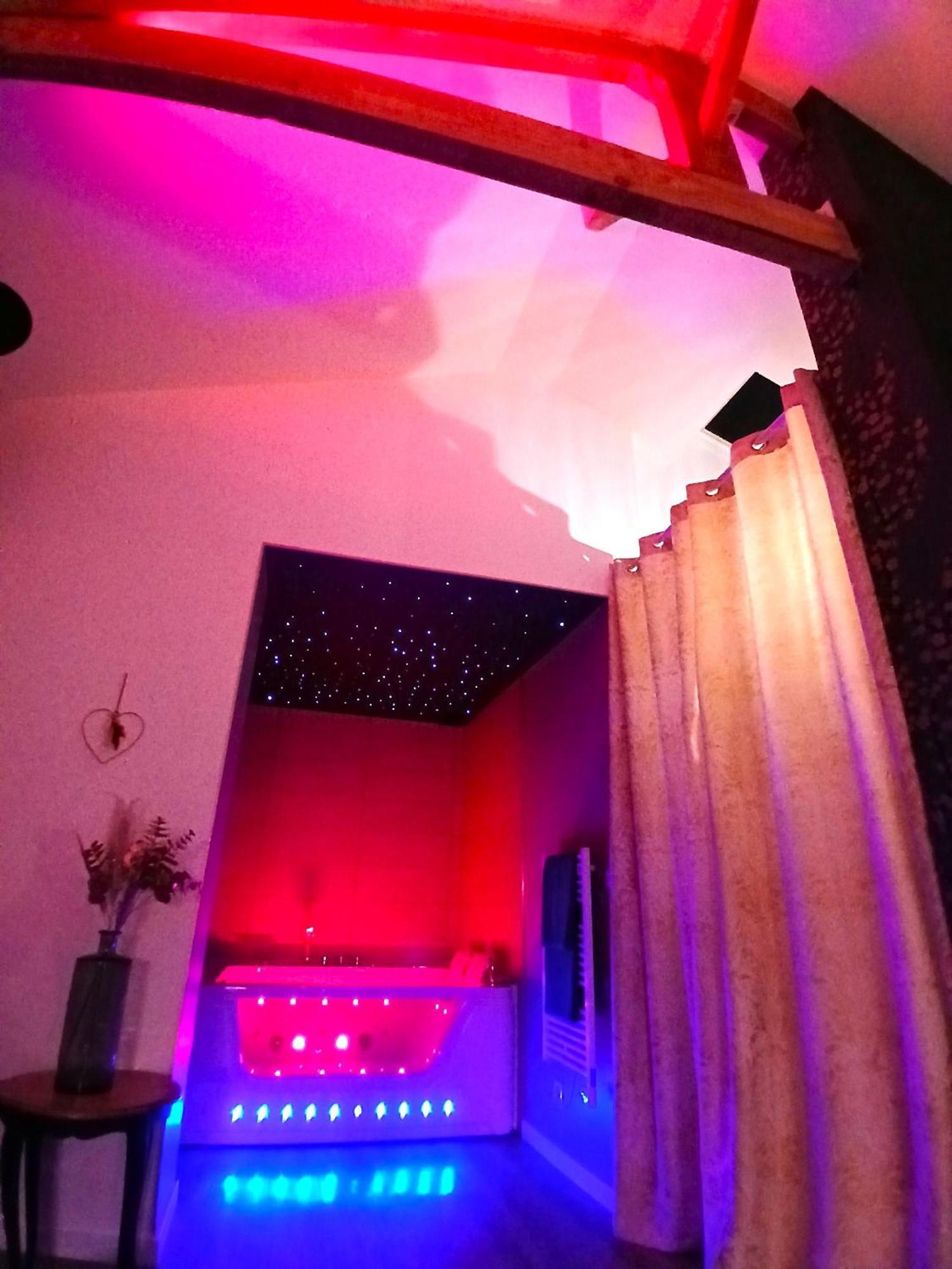 La Passionnante Gite Avec Spa Privatif Saint-Philbert-de-Bouaine Extérieur photo